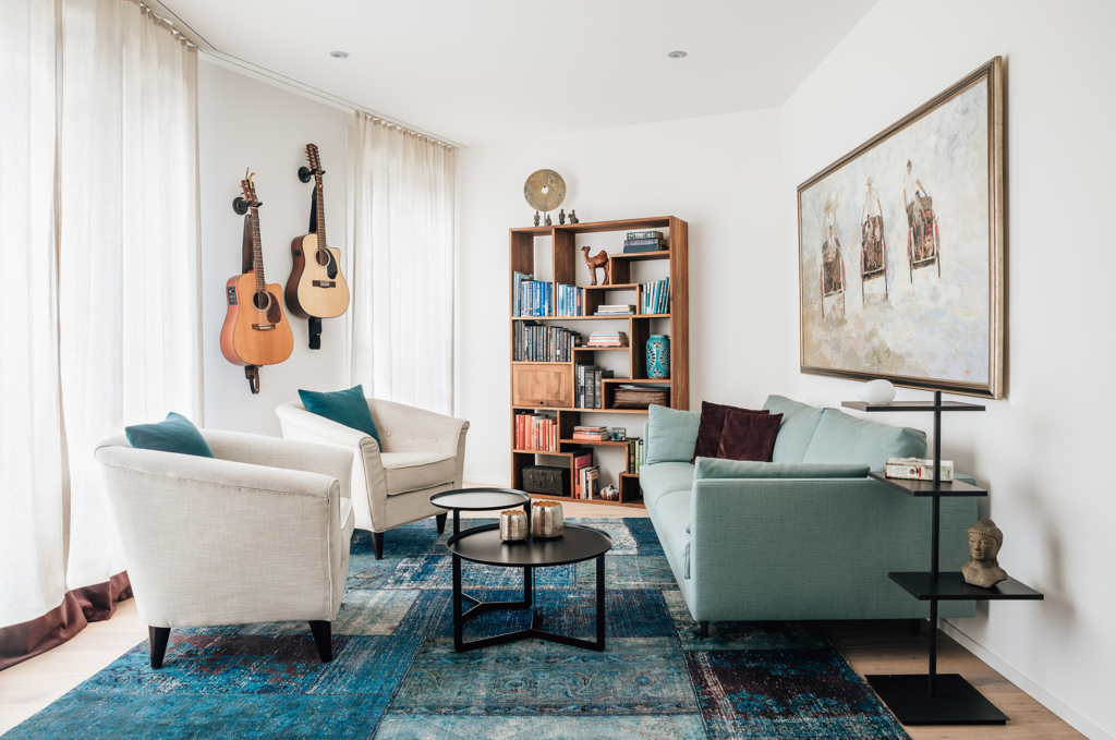 eclectic living room design
