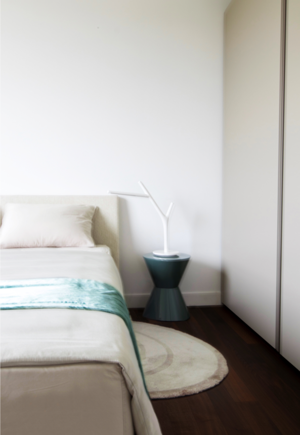 minimalistic bedroom design